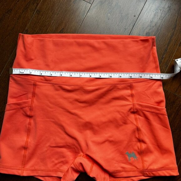 Wild South Coral workout shorts with pockets - Picture 5 of 7